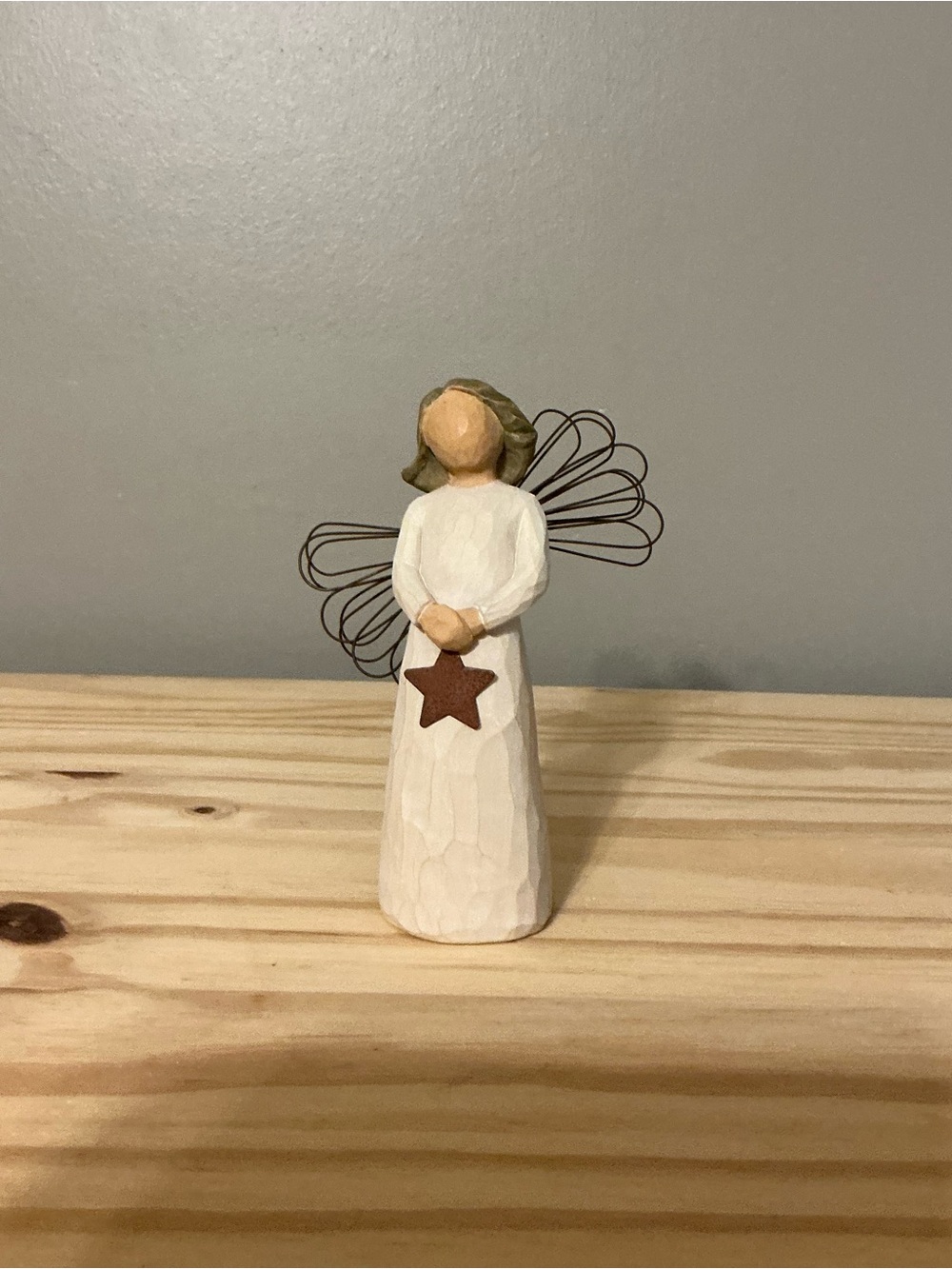 Willow Tree Angel of Light Figurine with Star  1999 Dated by Susan Lorch
